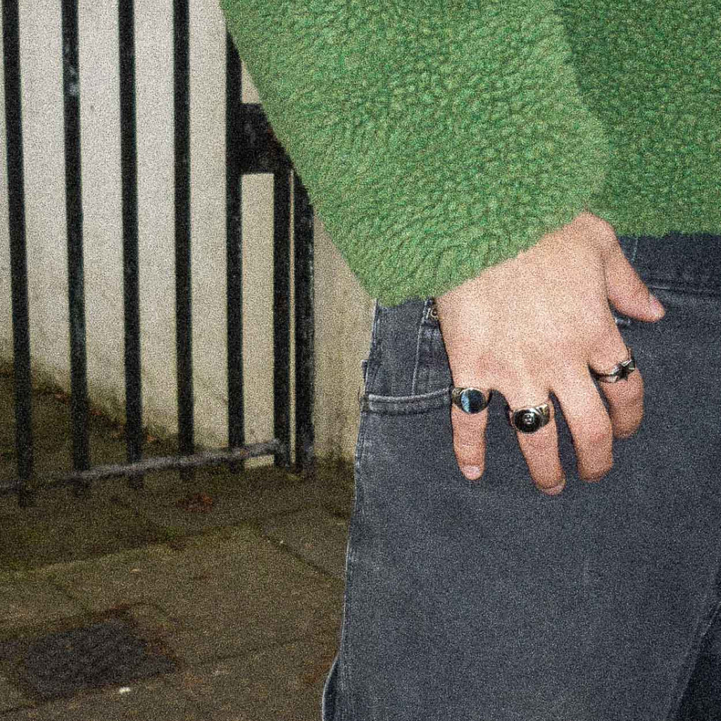 8 BALL RING