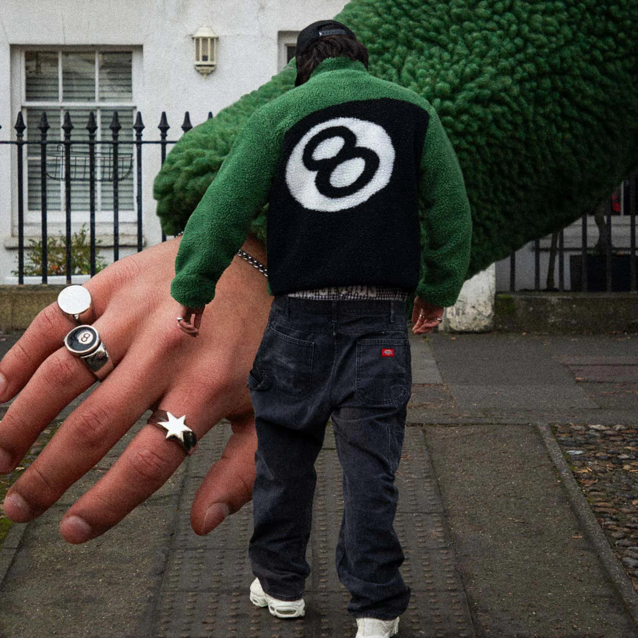 8 BALL RING